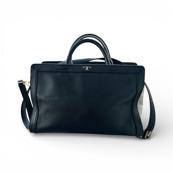 👜 😍ToryBurch black and white Leather satchel